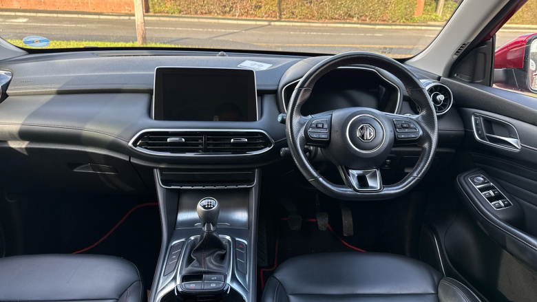 MG HS 1.5 T-GDI Trophy 5dr Petrol Hatchback